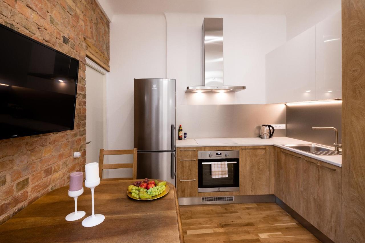 Brivibas House Design Apartments In City Center Riga Ngoại thất bức ảnh