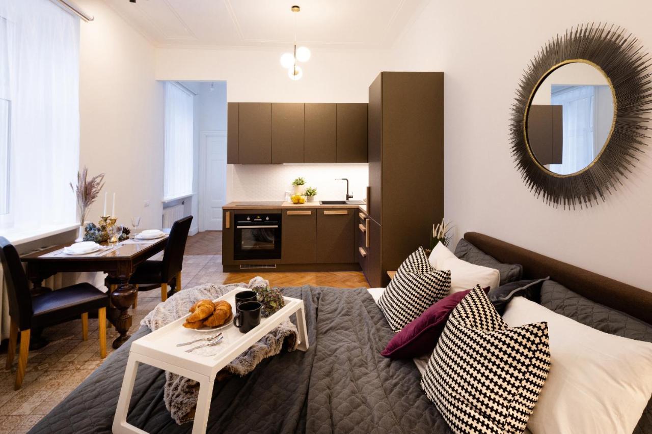 Brivibas House Design Apartments In City Center Riga Ngoại thất bức ảnh