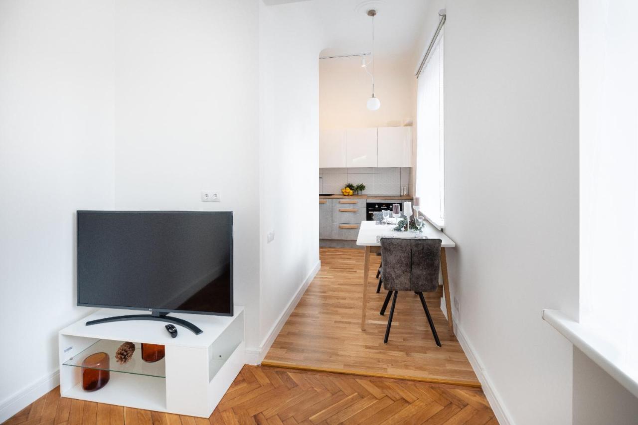 Brivibas House Design Apartments In City Center Riga Ngoại thất bức ảnh