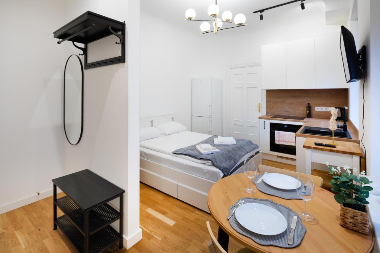 Brivibas House Design Apartments In City Center Riga Ngoại thất bức ảnh