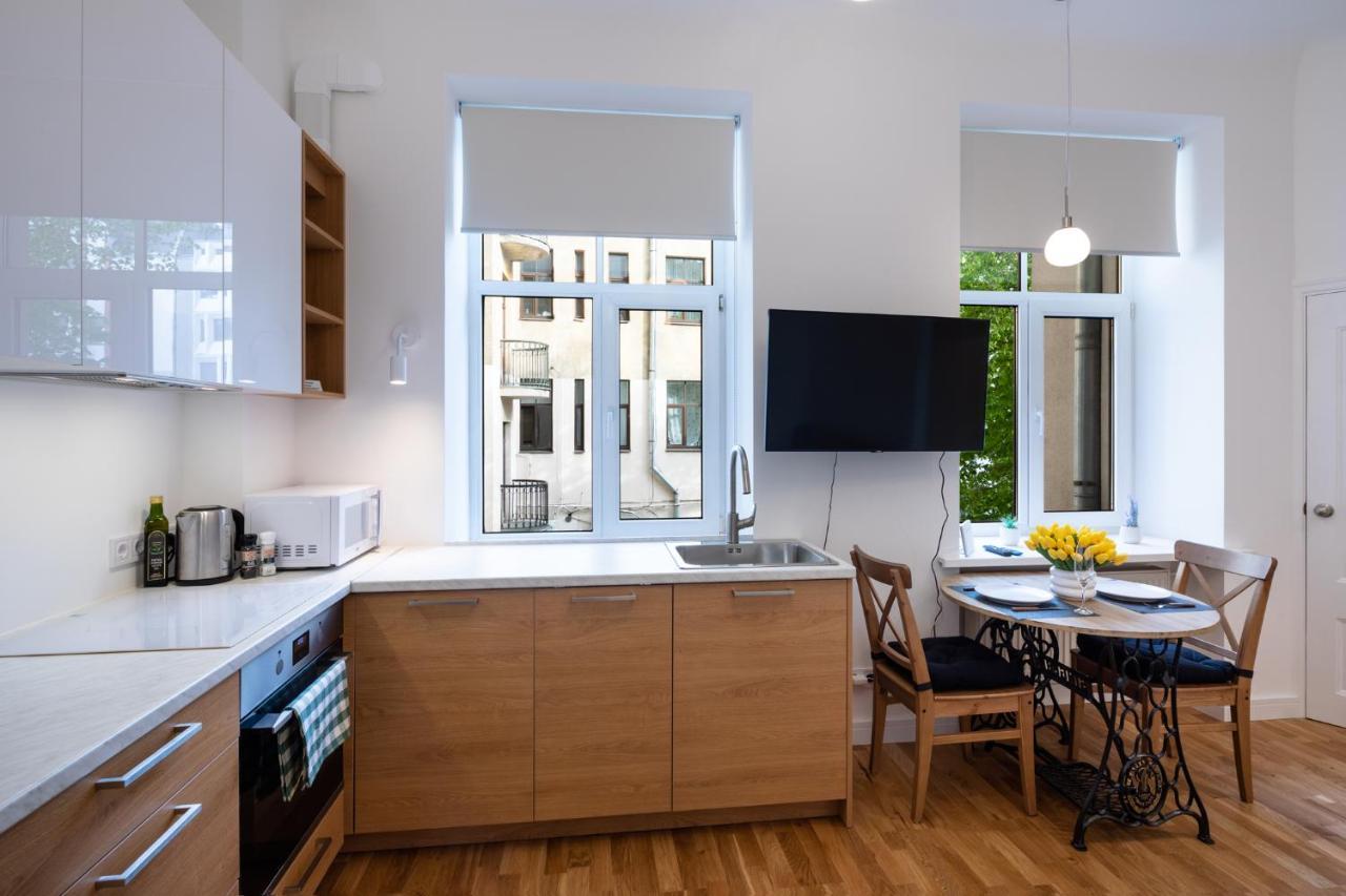 Brivibas House Design Apartments In City Center Riga Ngoại thất bức ảnh
